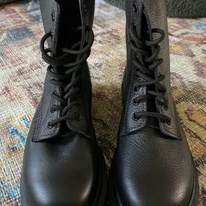 Dr Martens 1460 Pascal Mono 8-eye (38)